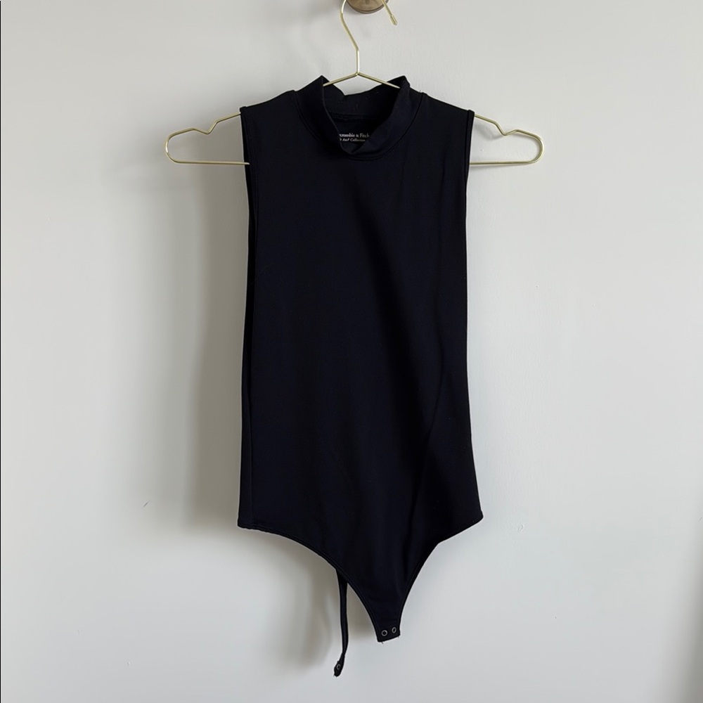 Abercrombie & Fitch Black Sleeveless Mockneck Fitted Bodysuit